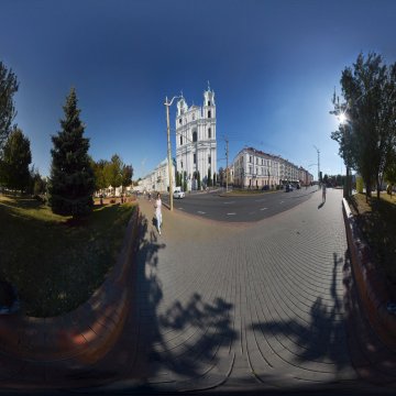 Площадь Советская у Фарного костёла. Беларусь. Гродно. Сентябрь 2023.